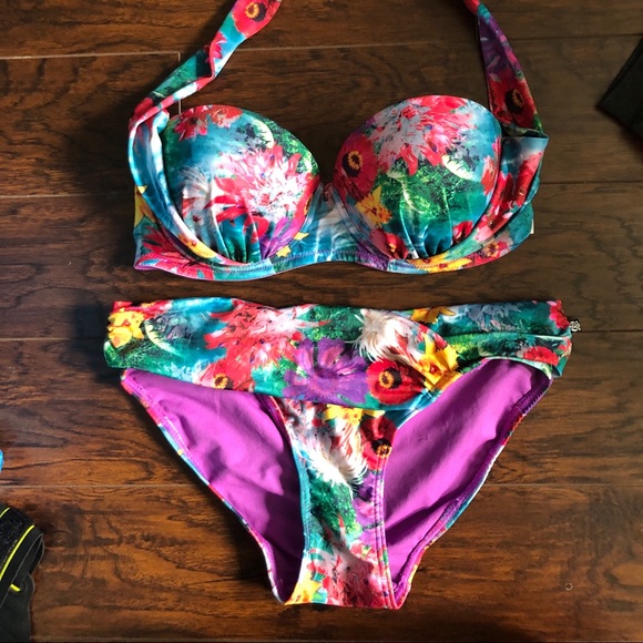 La Vie En Rose Bikini - Picture 1 of 4